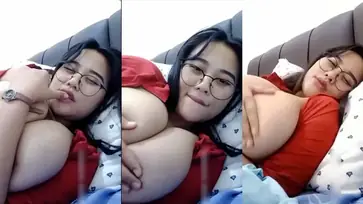 Acha Tobrut Baju Merah Mendesah Sempit Basah poster