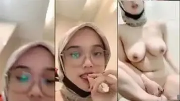 Baby Ica Jilbab Toge Agresif Brutal Indonesia Viral WOT poster