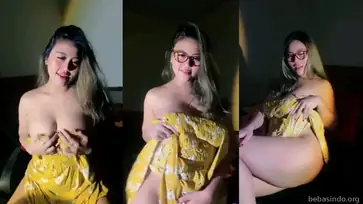 Bokep Indo Miya Daster Kuning Desah Sange poster