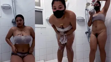 Bokep Indo Si Gemoy Basah2 Endingnya Bugil poster