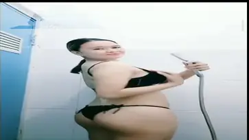 RH Mona Live Show Ngocok Gede Nyemprot Keras poster